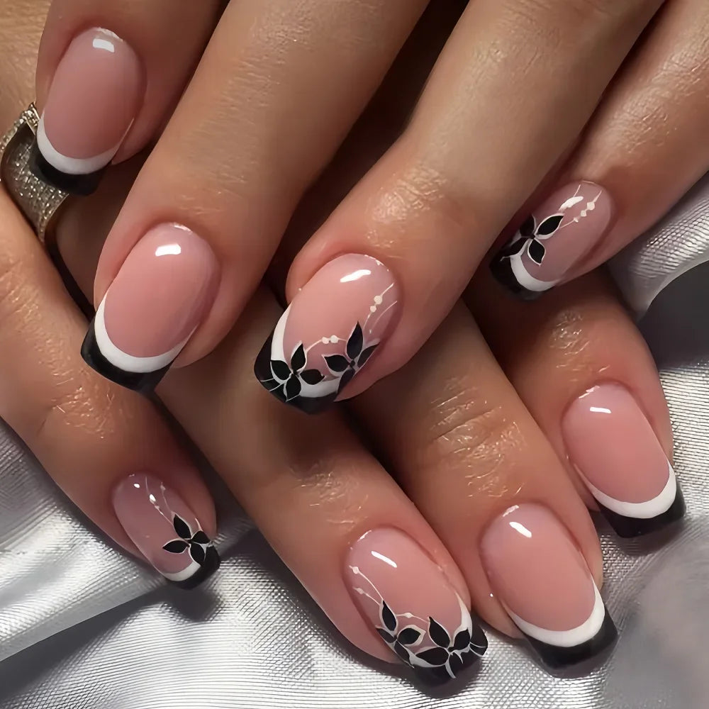 24Pcs Solid Black Short False Nails