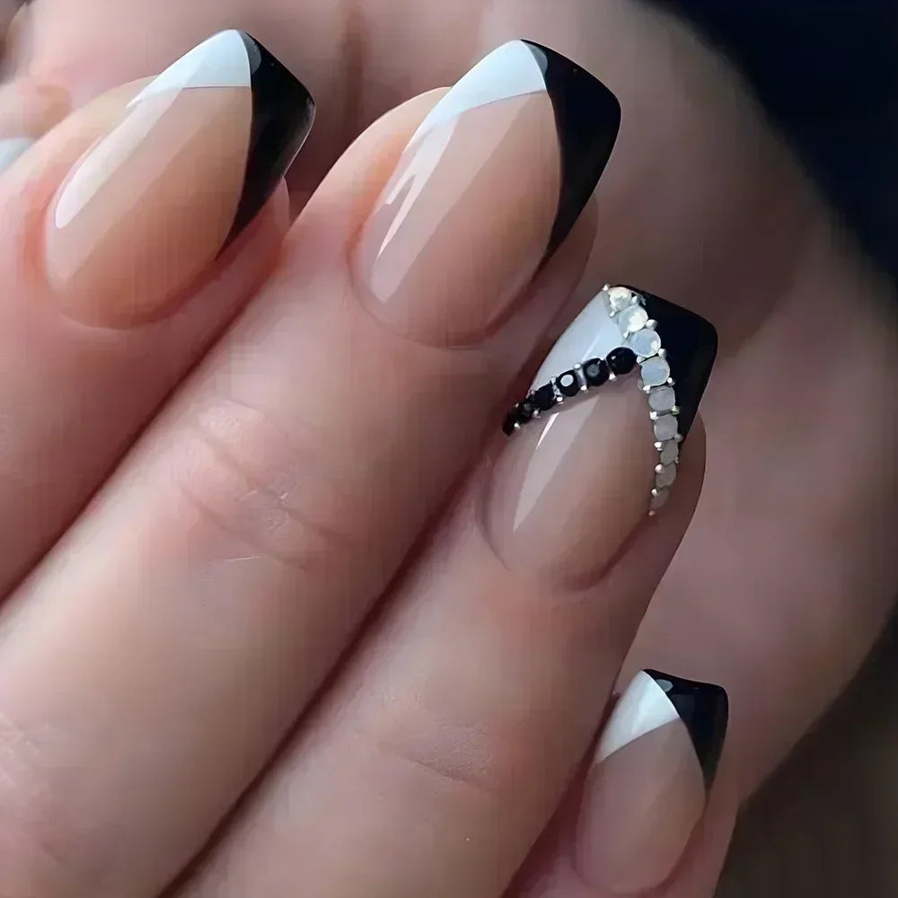 24Pcs Solid Black Short False Nails